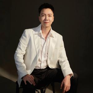 婚礼主持人李阳Eric头像