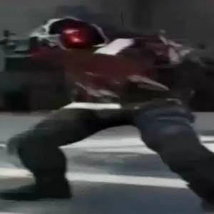 你掉进陷进了 头像