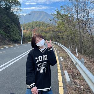 曾嘻嘻vlog头像