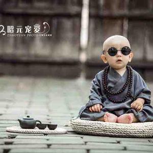 大大的小小叶头像