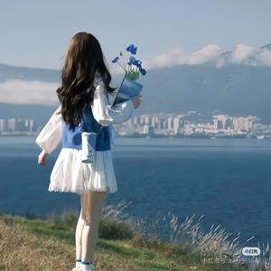 秋雨中漫步头像