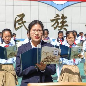 雨露lu头像