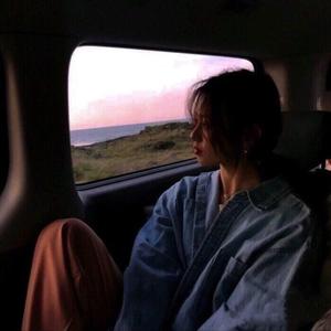 小陈陈故事会呀头像