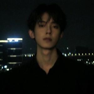 西西看世界头像