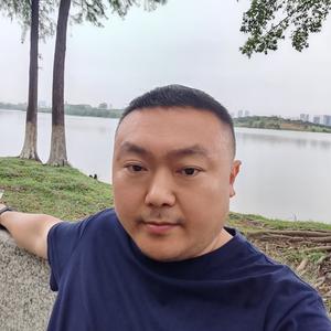 大朗毛衣哥头像