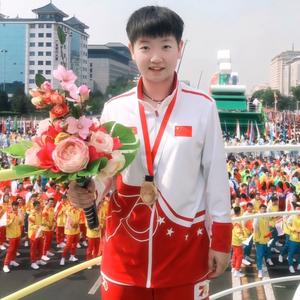 香菜审判长头像