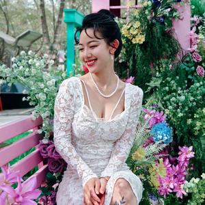 我是依杭1996头像