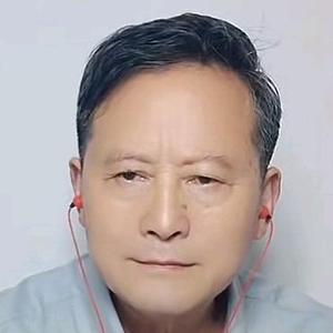 爱吹口琴的老陈头像
