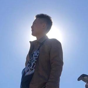 戚球儿头像