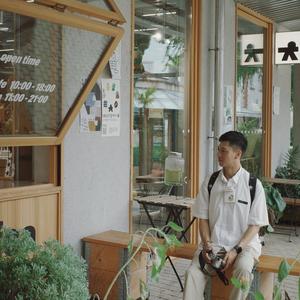 仰翼头像