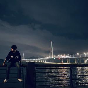栗子杰头像