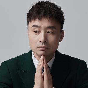 照哥聊车头像