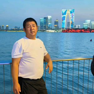 教数学的体育老师头像