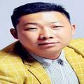 行游小眼哥头像