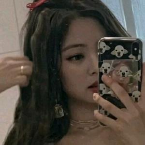 染染酱七团头像