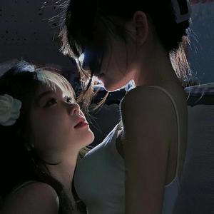 成璃头像