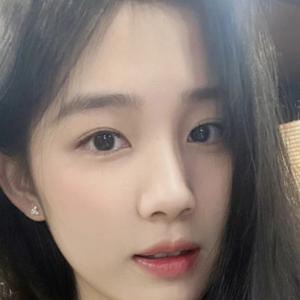 爱吃蓝莓头像