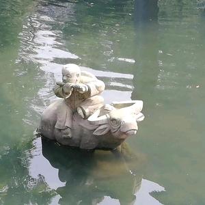 圣境石雕头像