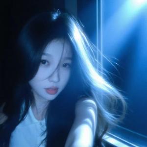 小鱼数星星Esther头像