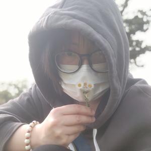 沈79呀头像