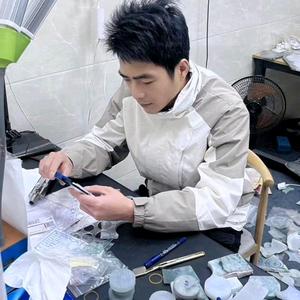 翡翠雕刻阿恒头像