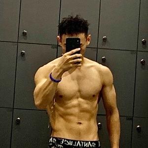 磊子健身头像
