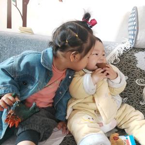 小小周的粥呀头像