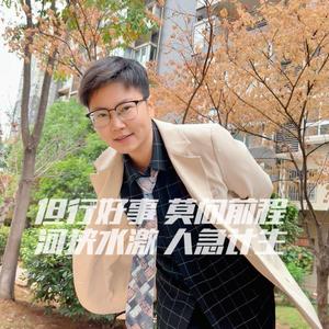 李走拍头像