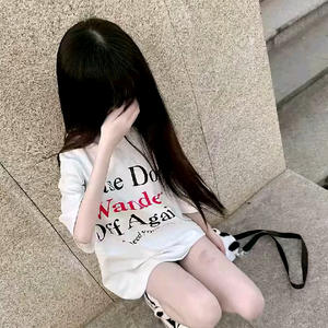 泪角的痣头像