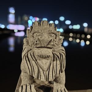 山林间探险的勇者头像