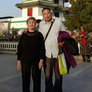 与妈妈同行的日子头像