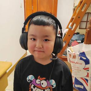 大鋆观球头像