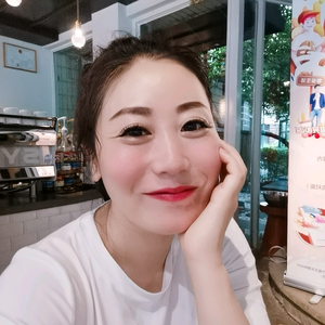 卡拉OK的瑞妈头像