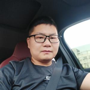小齐有点胖头像