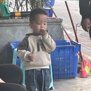 灵敏鲸鱼哥哥头像
