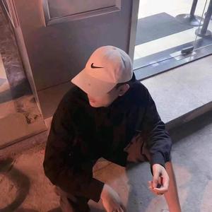 轻松戴利5l6头像