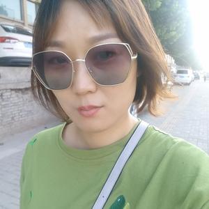 淘气的洛洛头像