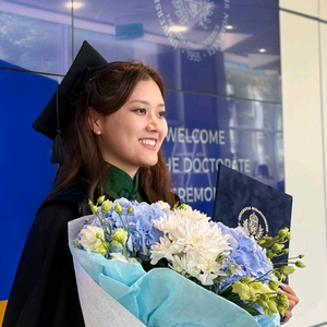 艾琳在匈牙利学医头像