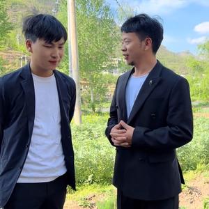 云南小颠头像