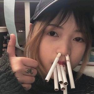 腹黑的小萝莉头像