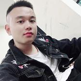 我又饿了czx头像