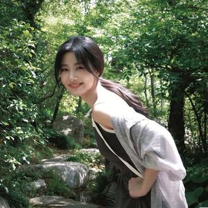 昱小雨头像