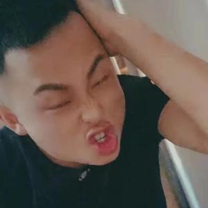 小建y头像