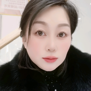 泮水华博向大大头像