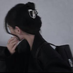 夭夭夭阿头像