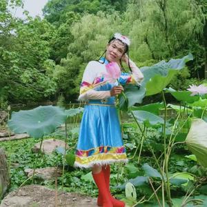 月月7w9D头像