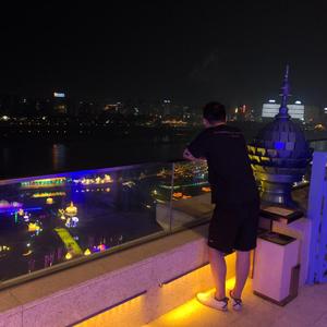 julien盛头像