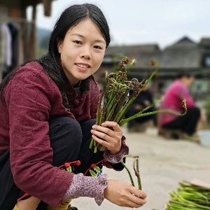 吴一笛妈妈头像