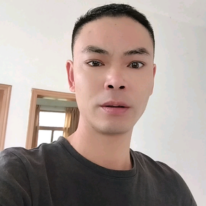 明月照我心头像