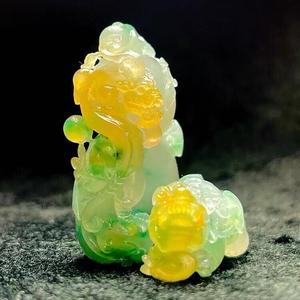 花花雕刻翡翠头像